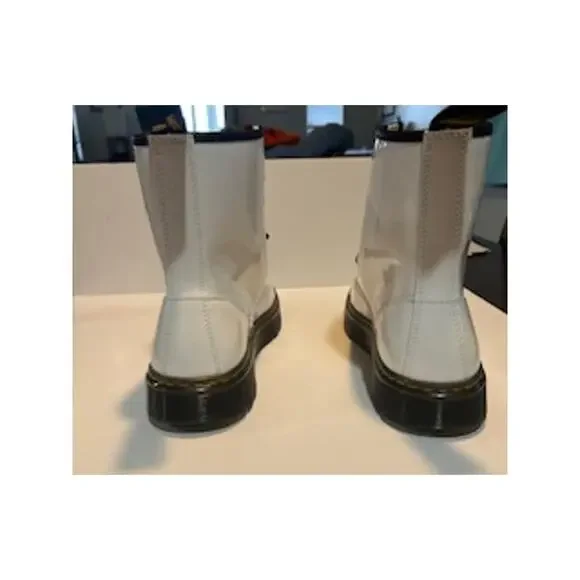 Doc Martens Zavala Platform Combat Lace Up Patent Leather Boots White Size 8 NWT - Picture 7 of 9